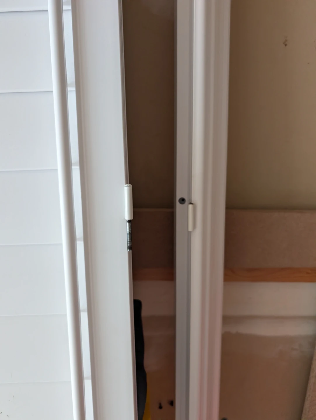 Delta Blinds White Interior Shutters (2 Panels) and frame - photo 5