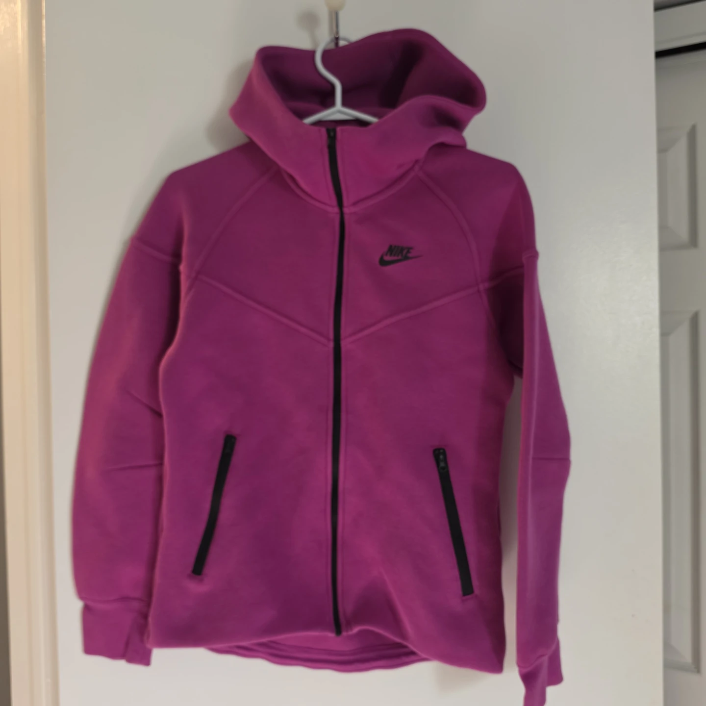 XS Magenta Nike Tech Fleece Full Zip Hoodie - EEUC