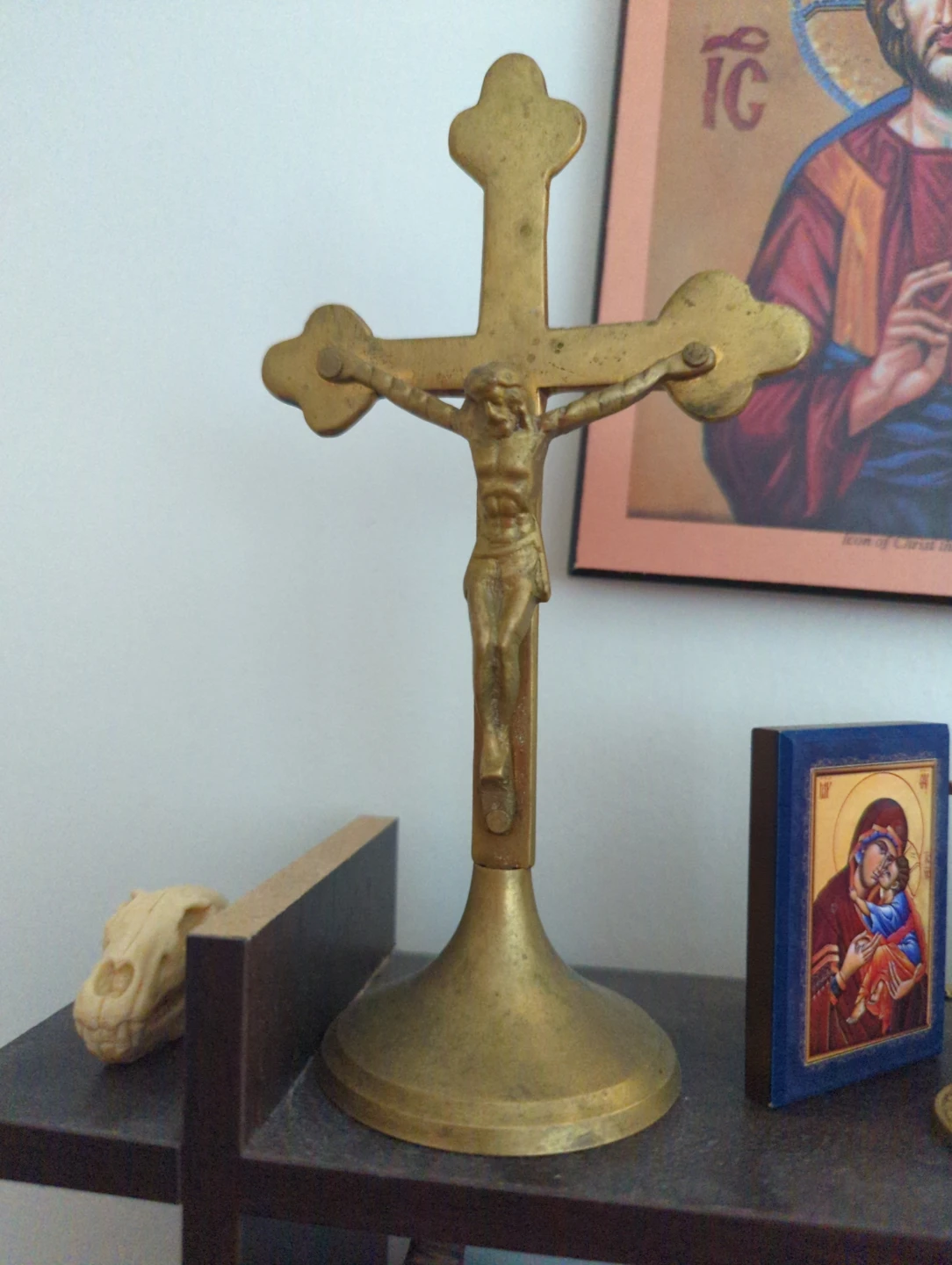 Brass Crucifix with Stand ⚽