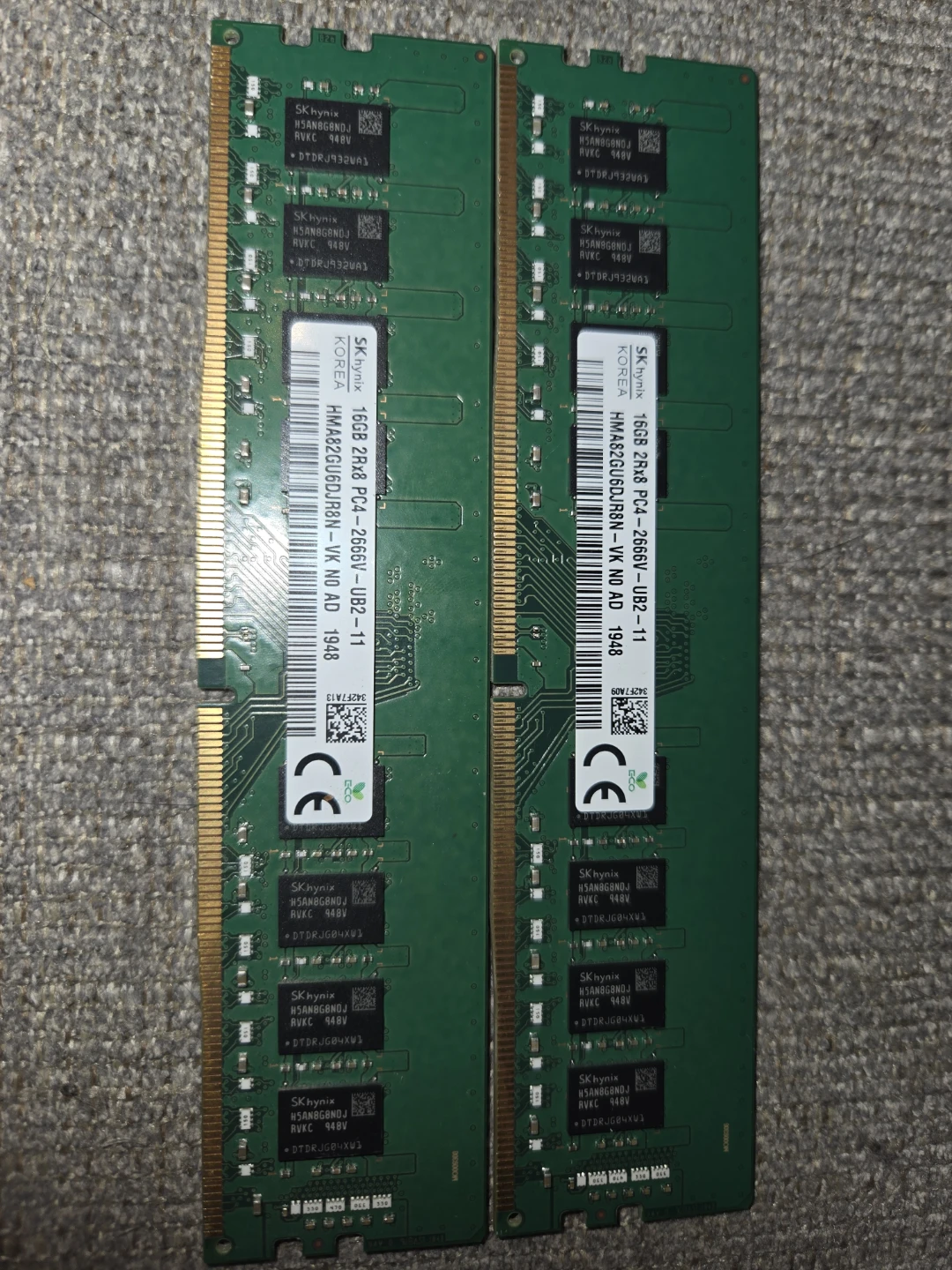 SK hynix 16GB DDR4 RAM (2 sticks)