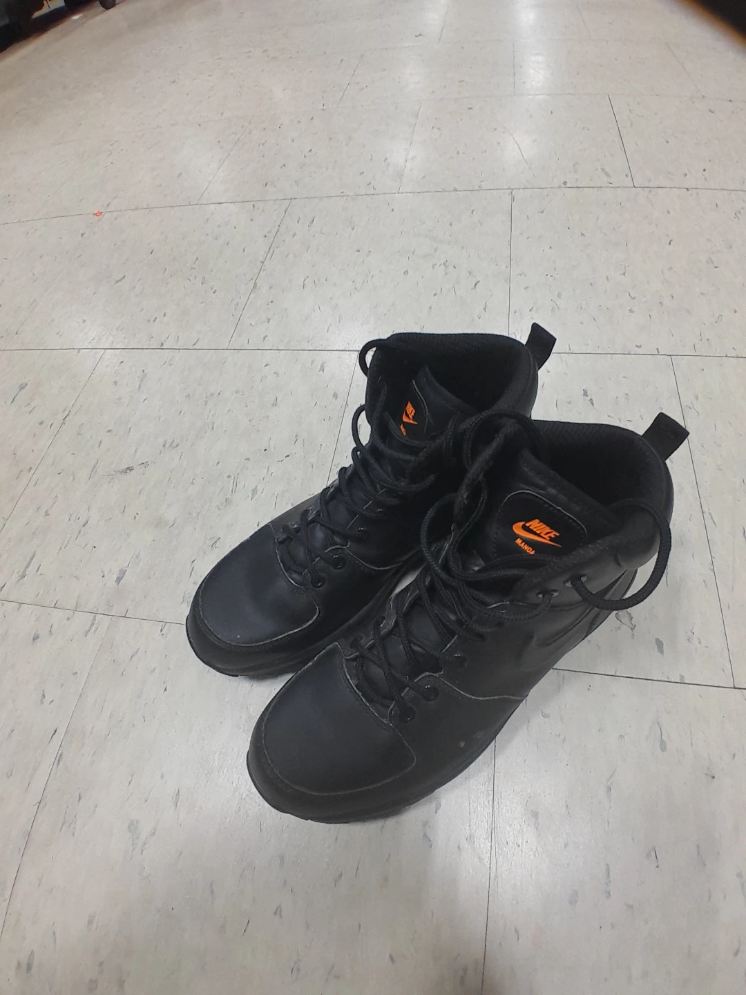 Nike Black Mid-Top Boots Men's Size 8 - photo 5