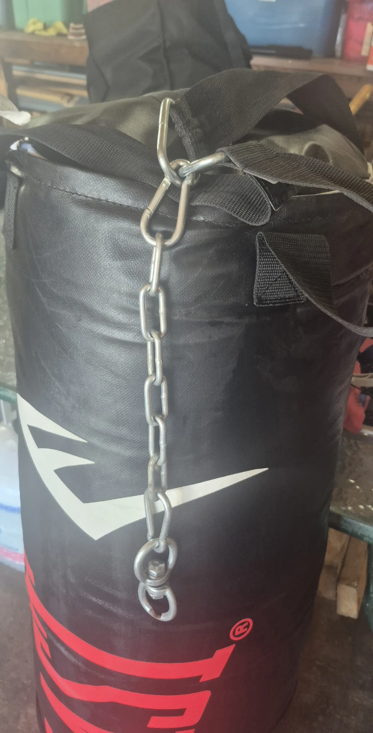 Everlast Heavy Bag 70lbs - photo 4