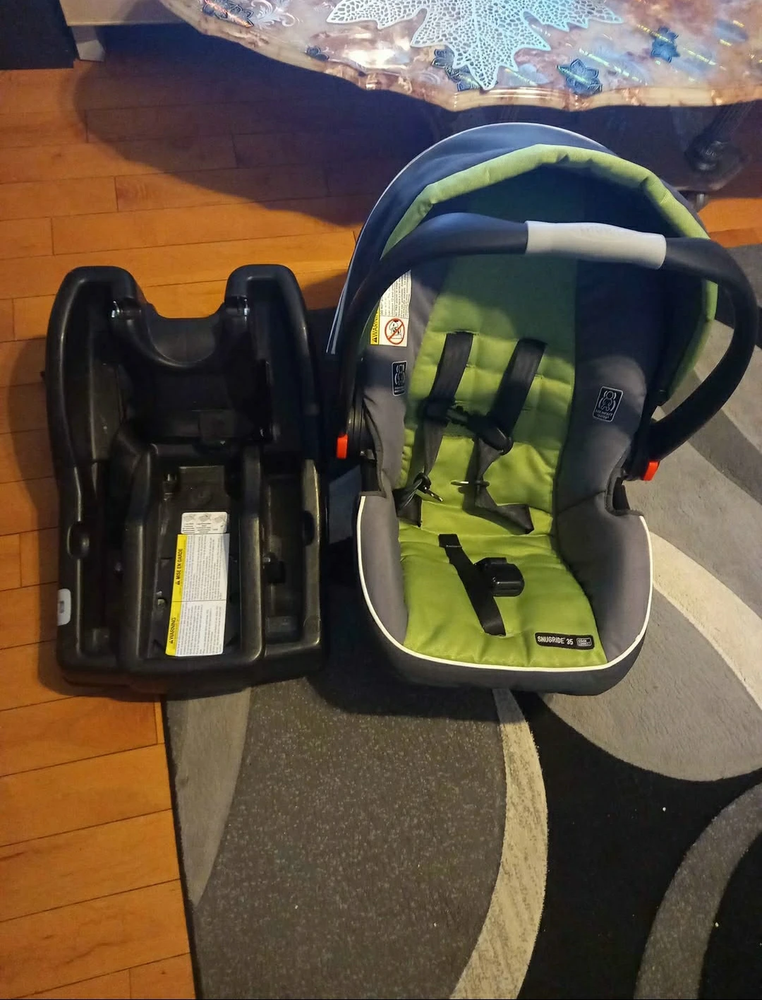 Graco SnugRide 35 Infant Car Seat with Base