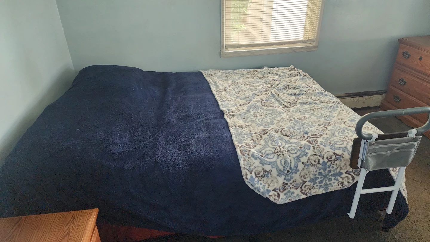 Queen size adjustable frame mattress - photo 3