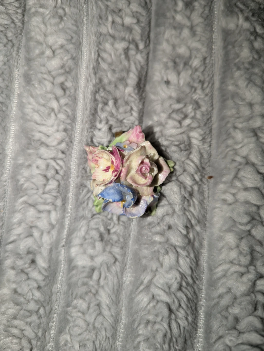 2 Vintage  Costume Jewellery Brooches - photo 3