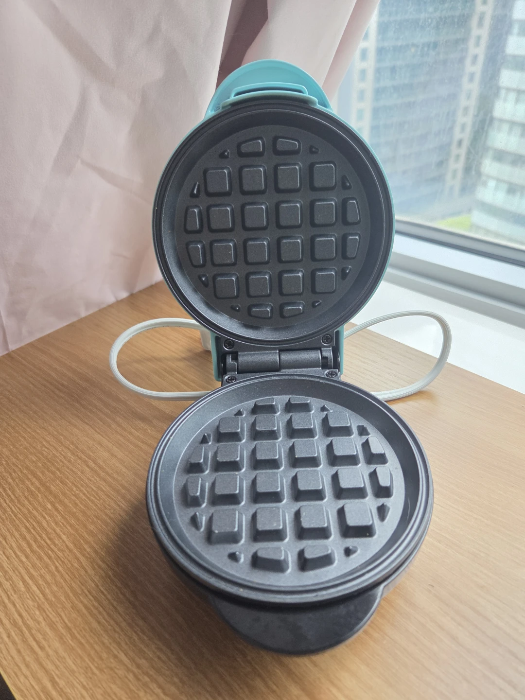 Mini Waffle Maker - photo 2