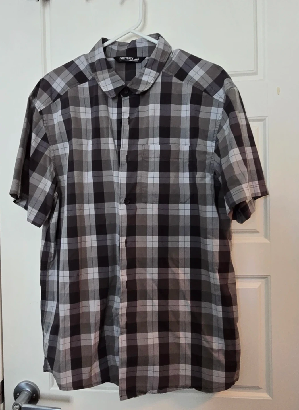 Arc'teryx Men's Plaid Short Sleeve Button-Up Shirt - Size L