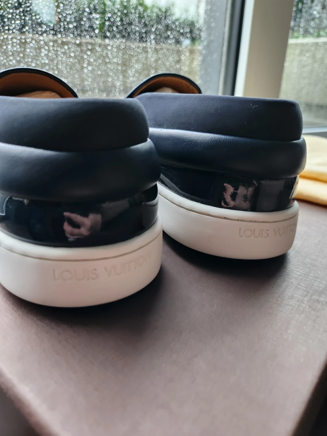 NEW - Authentic LOUIS VUITTON Denim & Leather Slip-Ons - photo 5