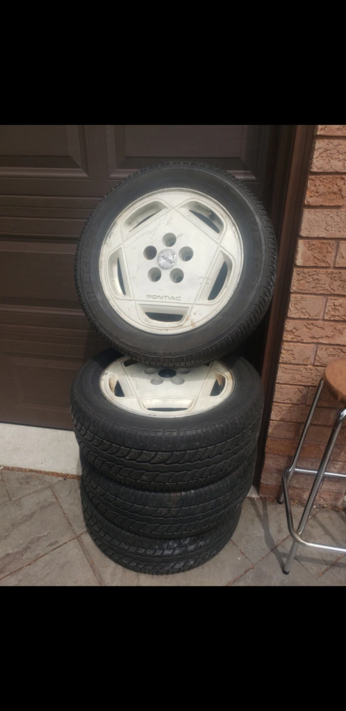 Pontiac Grand Prix 1990-1993 OEM 16" Wheel