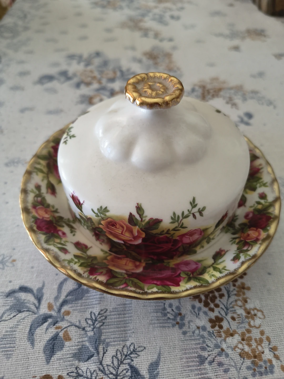 Royal Albert Old Country Roses Butter Dish