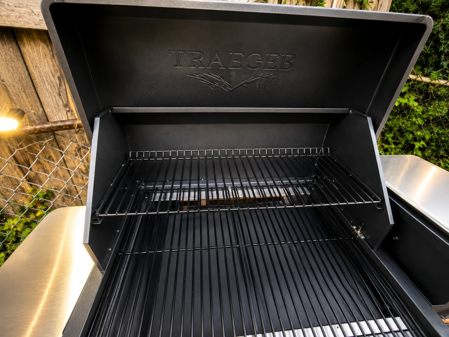 Traeger Silverton 620 Wood Fired Grill - photo 3