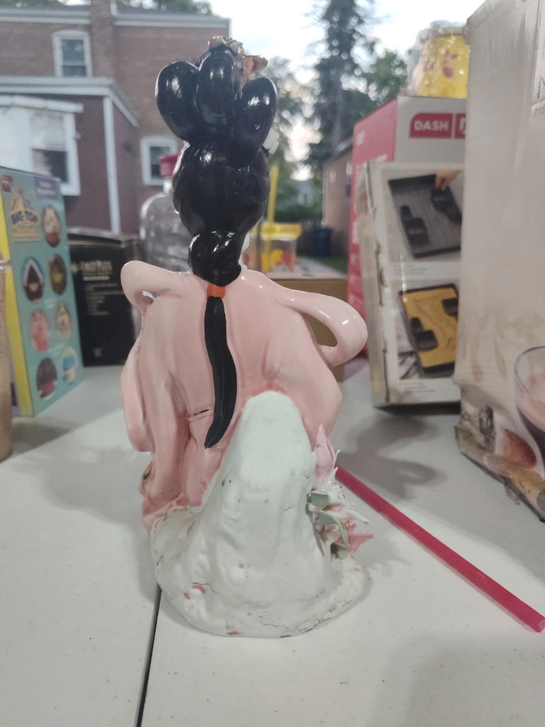 Decorative Ceramic Figurine of a Woman - photo 2