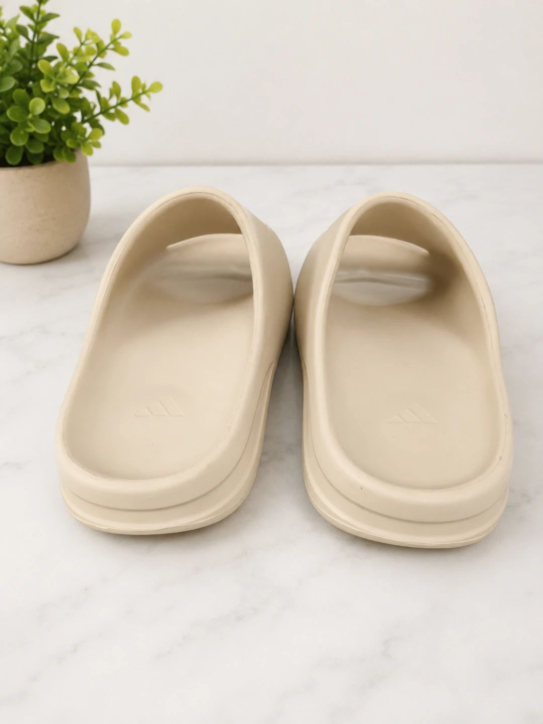 Adidas Yeezy Cream Slides - photo 2