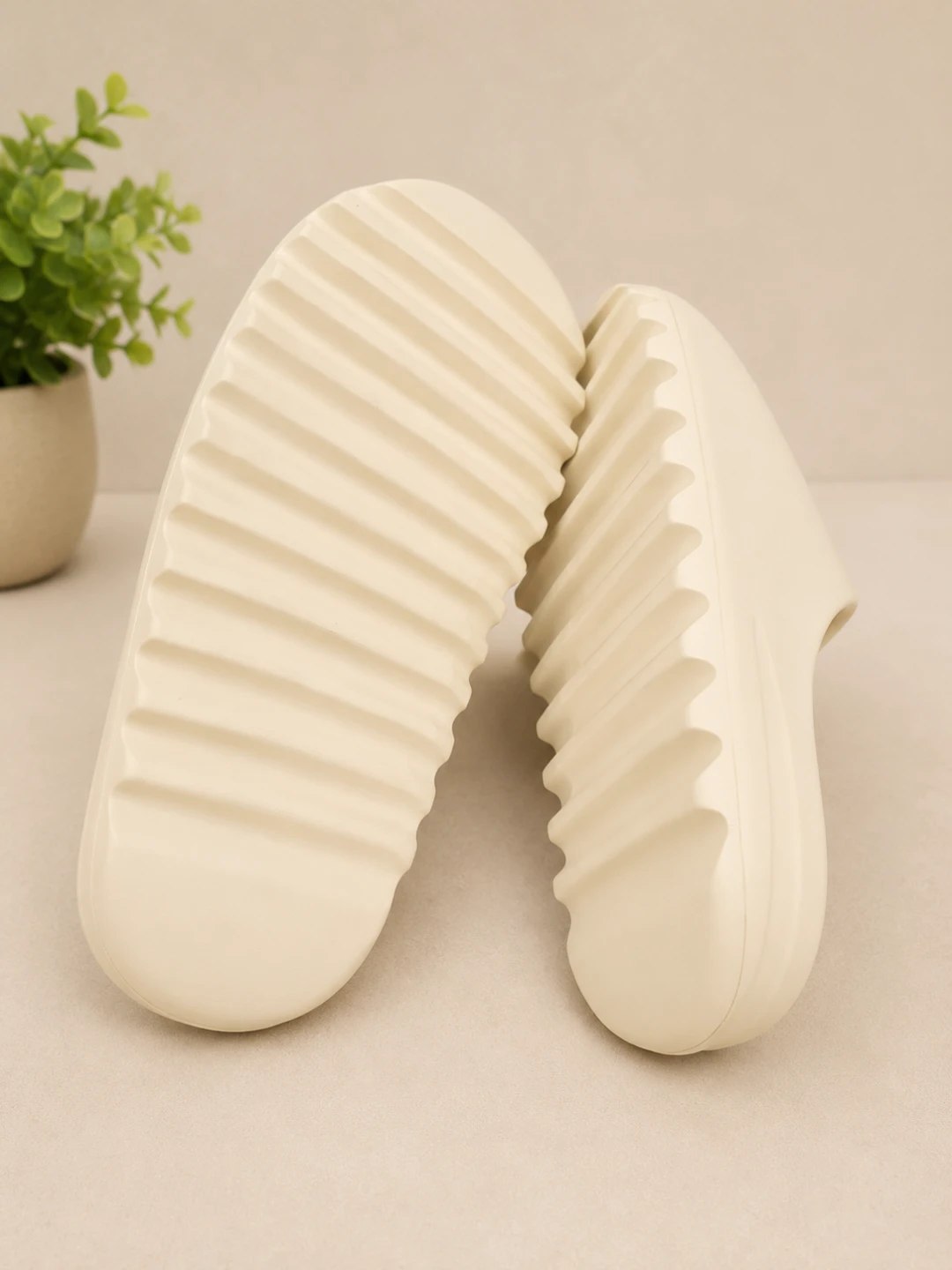 Adidas Yeezy Cream Slides - photo 5