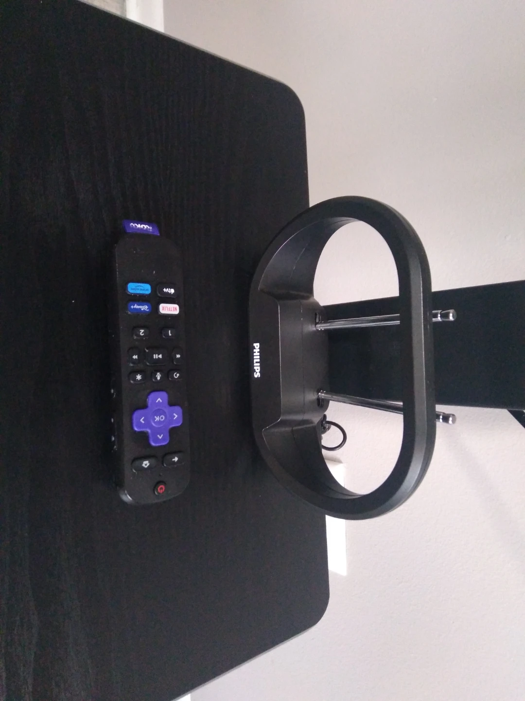 50" Roku and stand! - photo 5