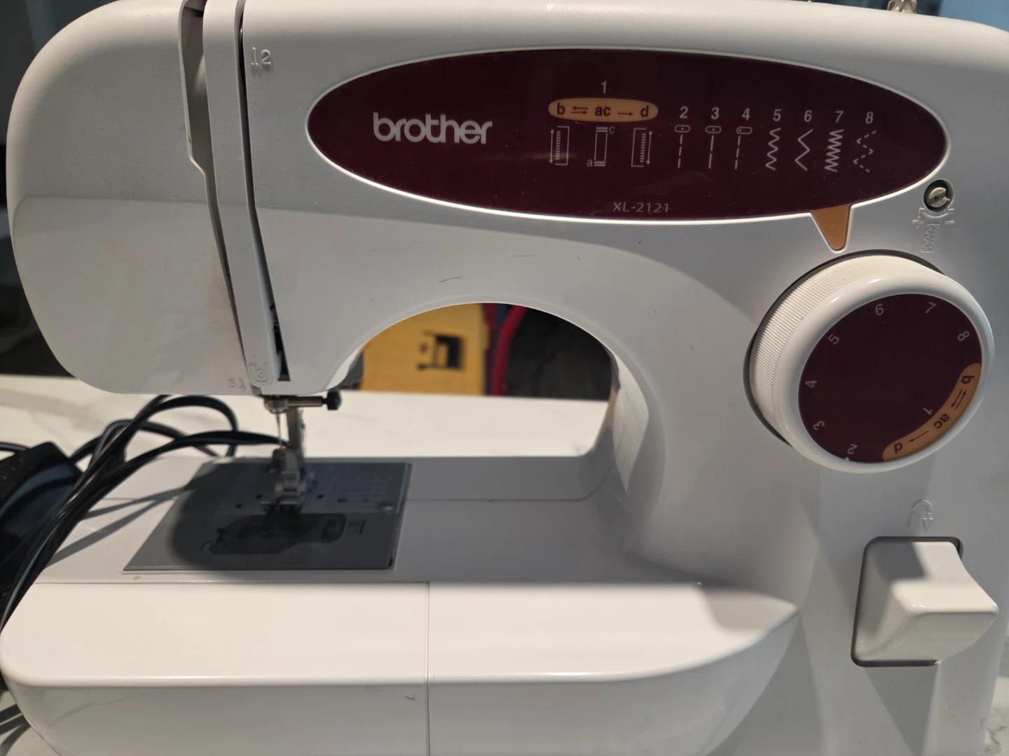 Brother XL-2121 Sewing Machine - photo 2