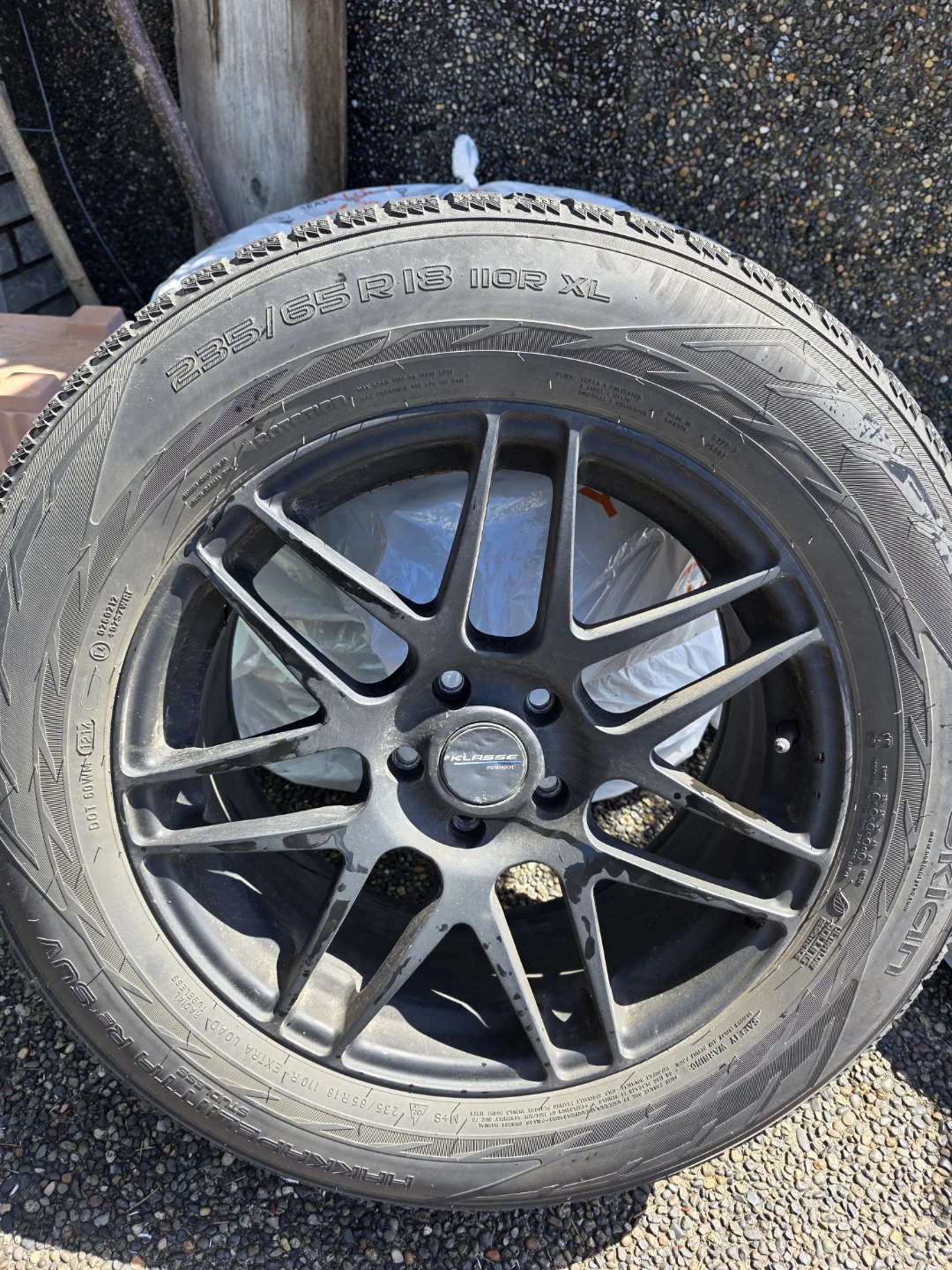 Nokian Hakkapeliitta R3 SUV Winter Tire 235/65R18 - photo 5