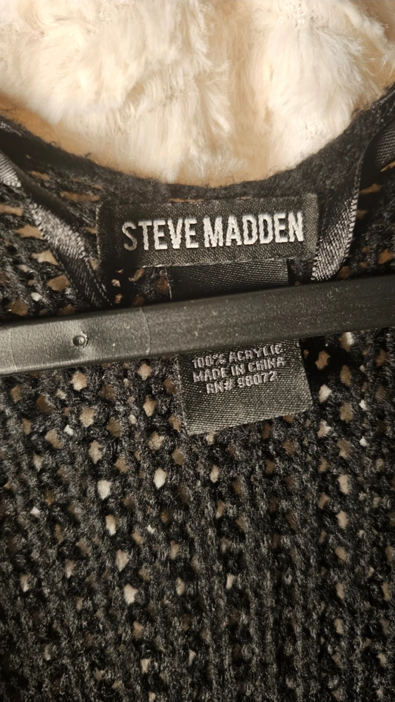 Black Knit Poncho with Fringe - Steve Madden - photo 2
