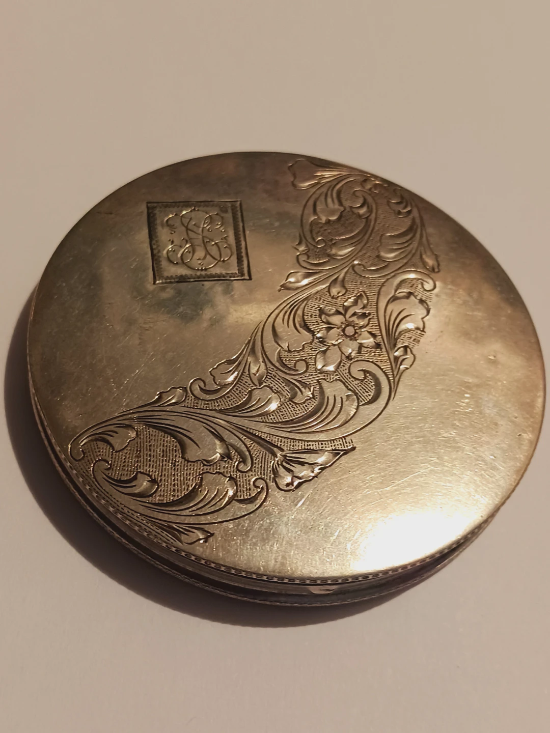 Antique Sterling Silver Compact Powder Case - photo 2