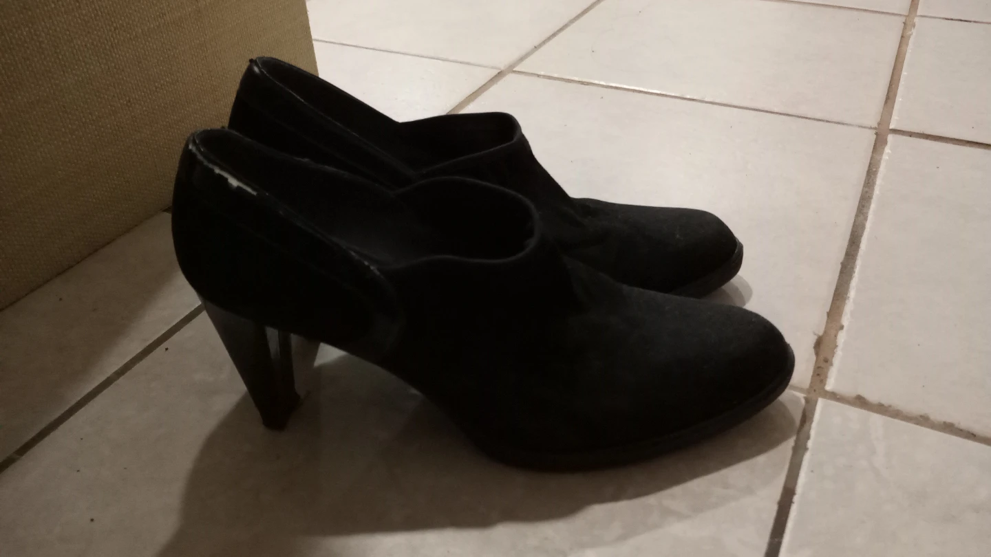 ⚽Charles David Black Suede Ankle Boots - photo 3