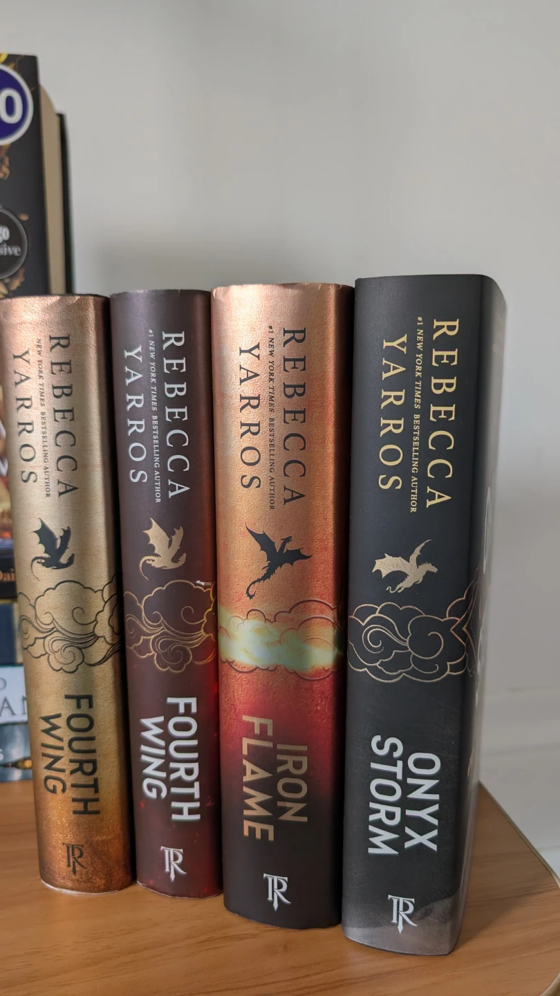 Rebeccas Yarros books 1-3 / Fourth wing, Iron flame, Onyx storm - photo 2