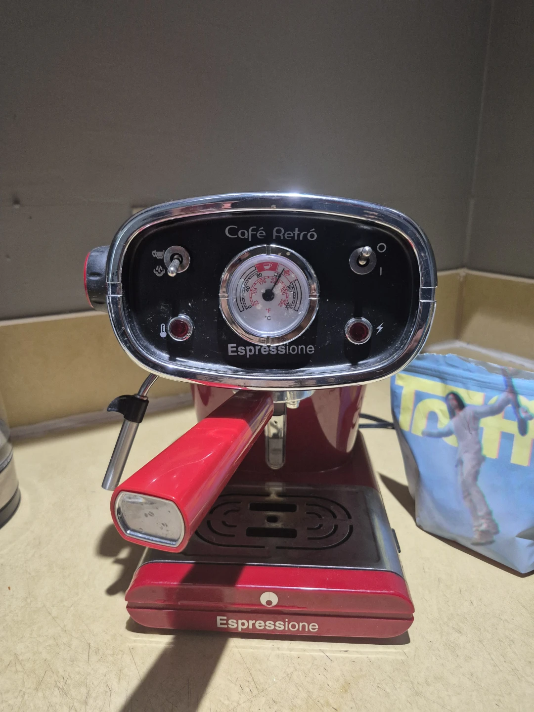 Espressione Cafe Retro Espresso Machine - Red