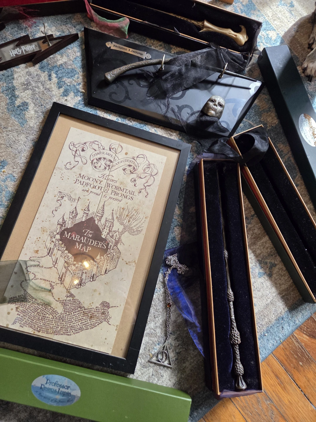 Noble collection Harry Potter Wands and Marauder's Map - photo 4