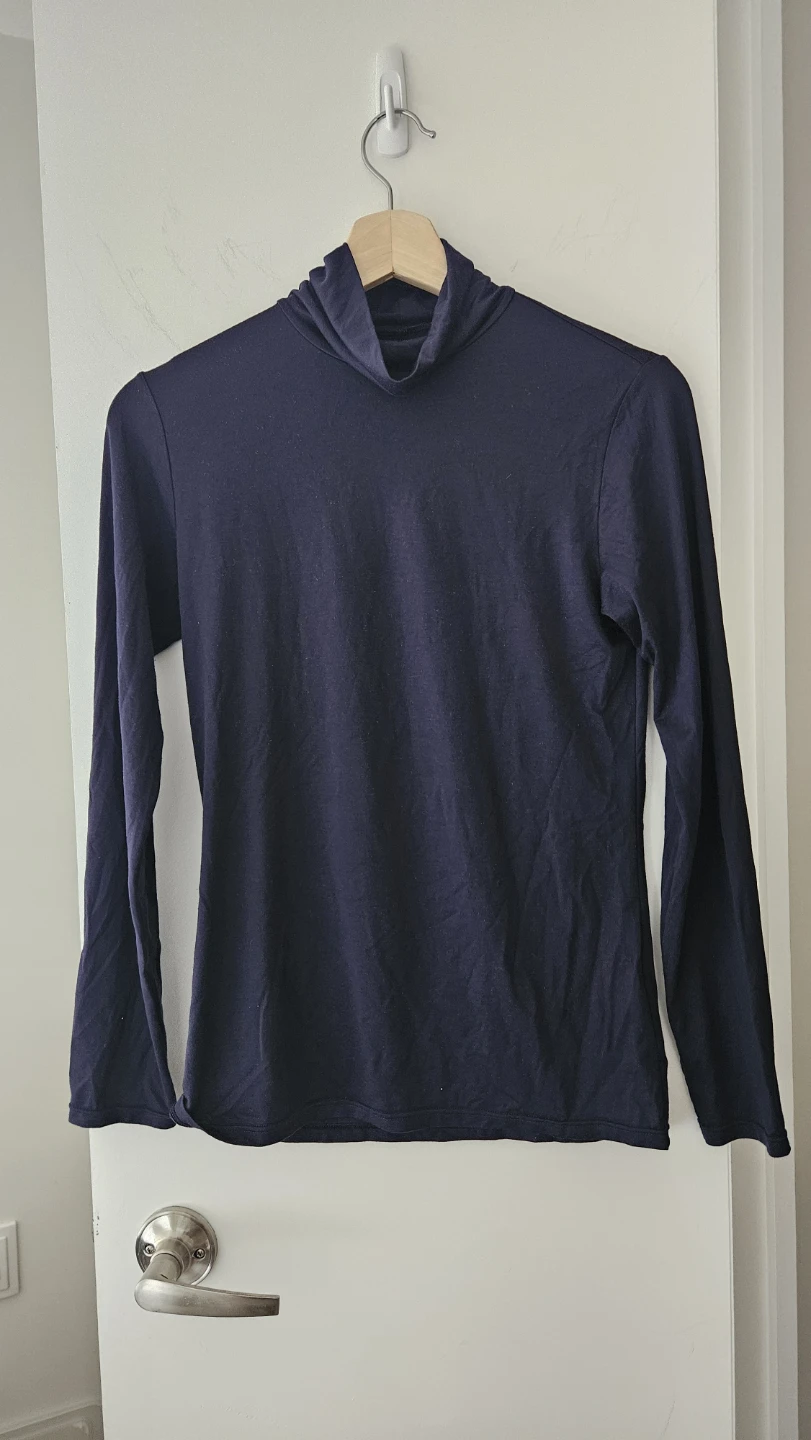 Uniqlo Heat Tech Turtleneck Top