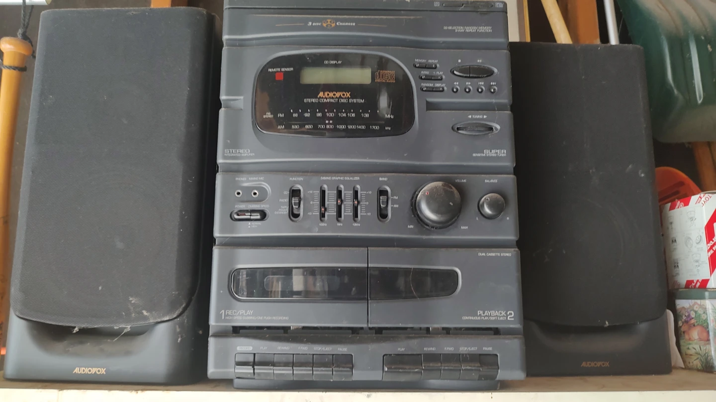 AUDIOVOX Stereo Cassette CD Player