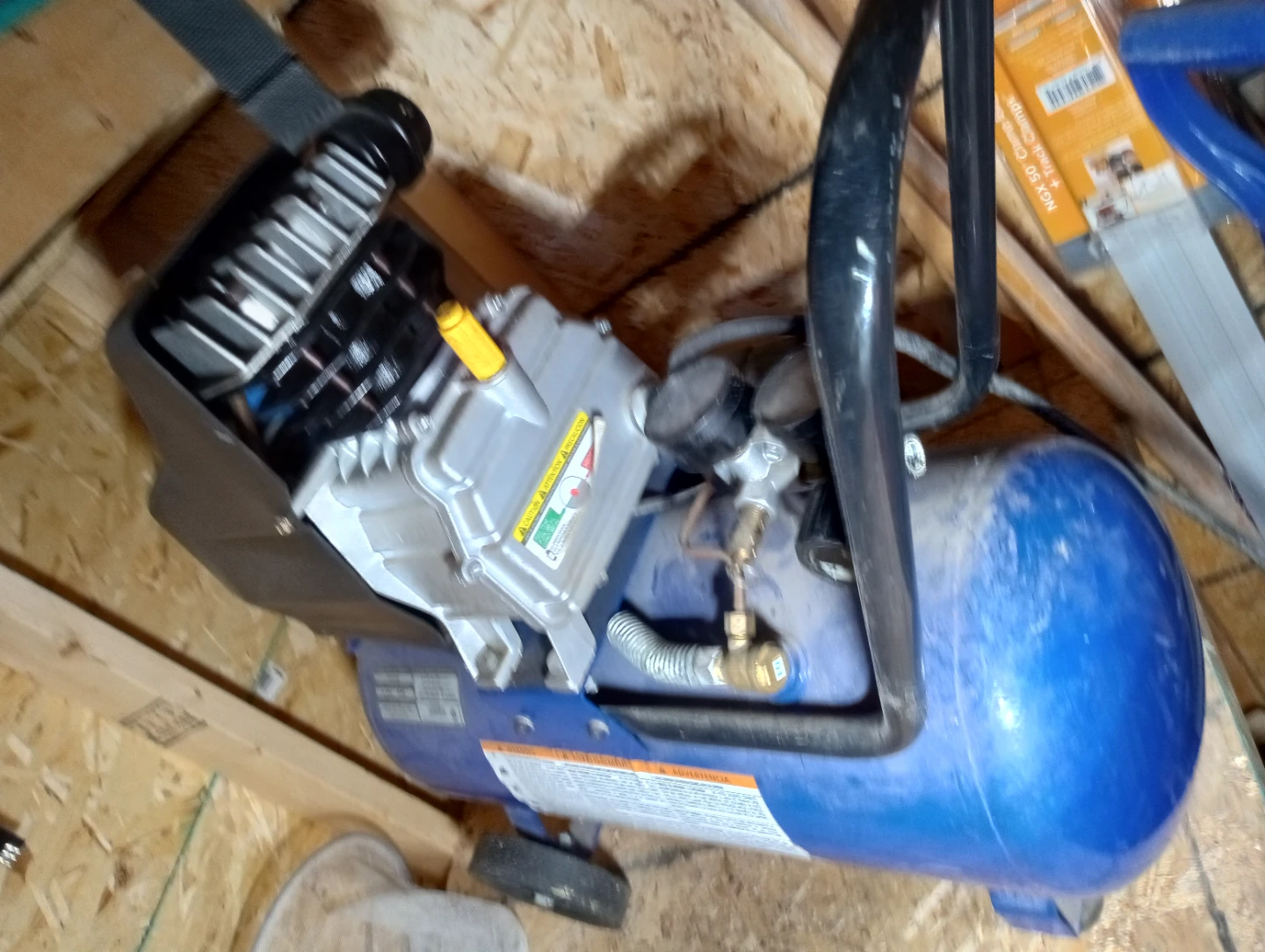 Campbell Hausfeld Air Compressor - photo 3