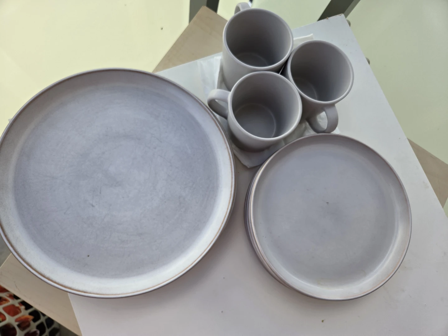Set of 4 Mugs and 8 Plates - photo 4