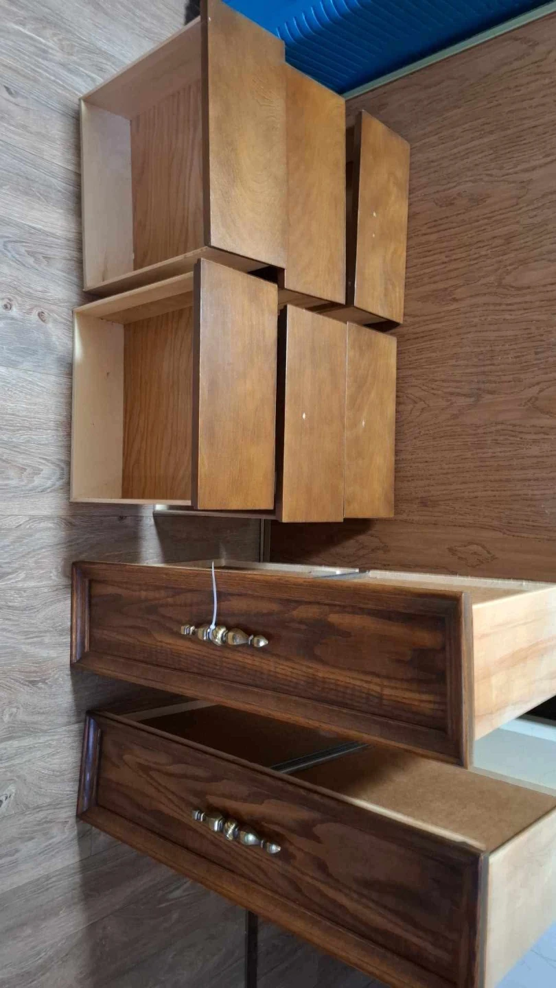 Vintage Wooden Dresser with Mirror - photo 3