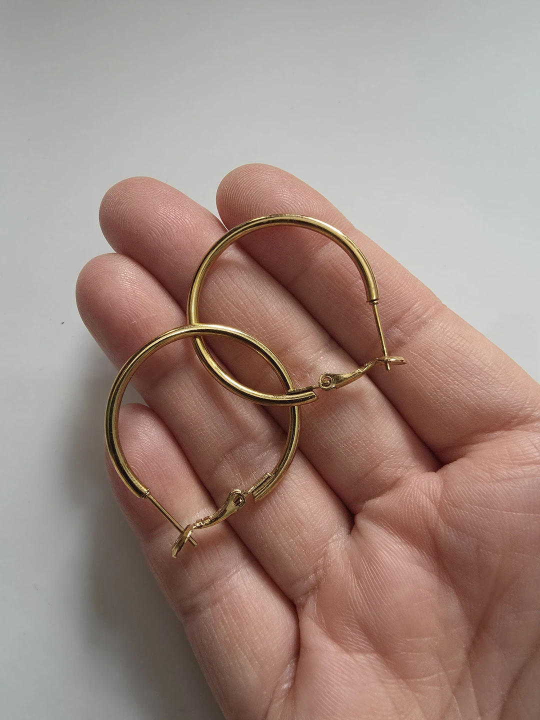 Gold Hoop Earrings Small ⚽️