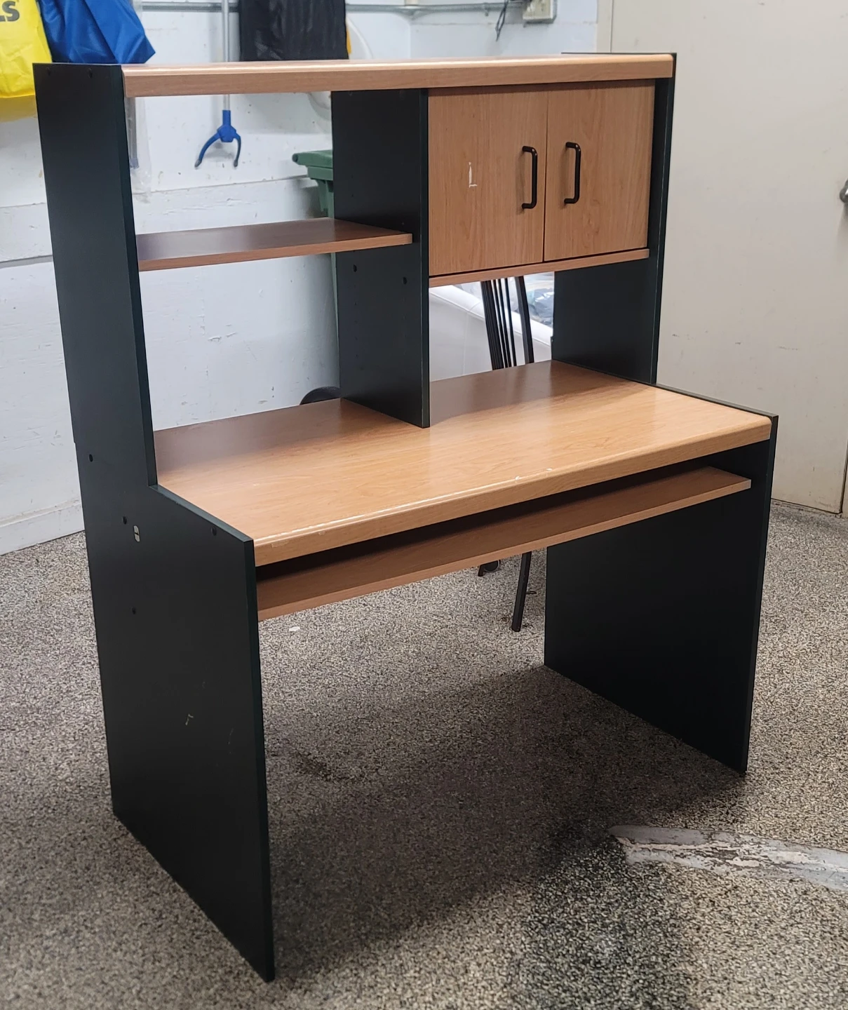 Computer Desk with Hutch and Keyboard Tray - photo 2
