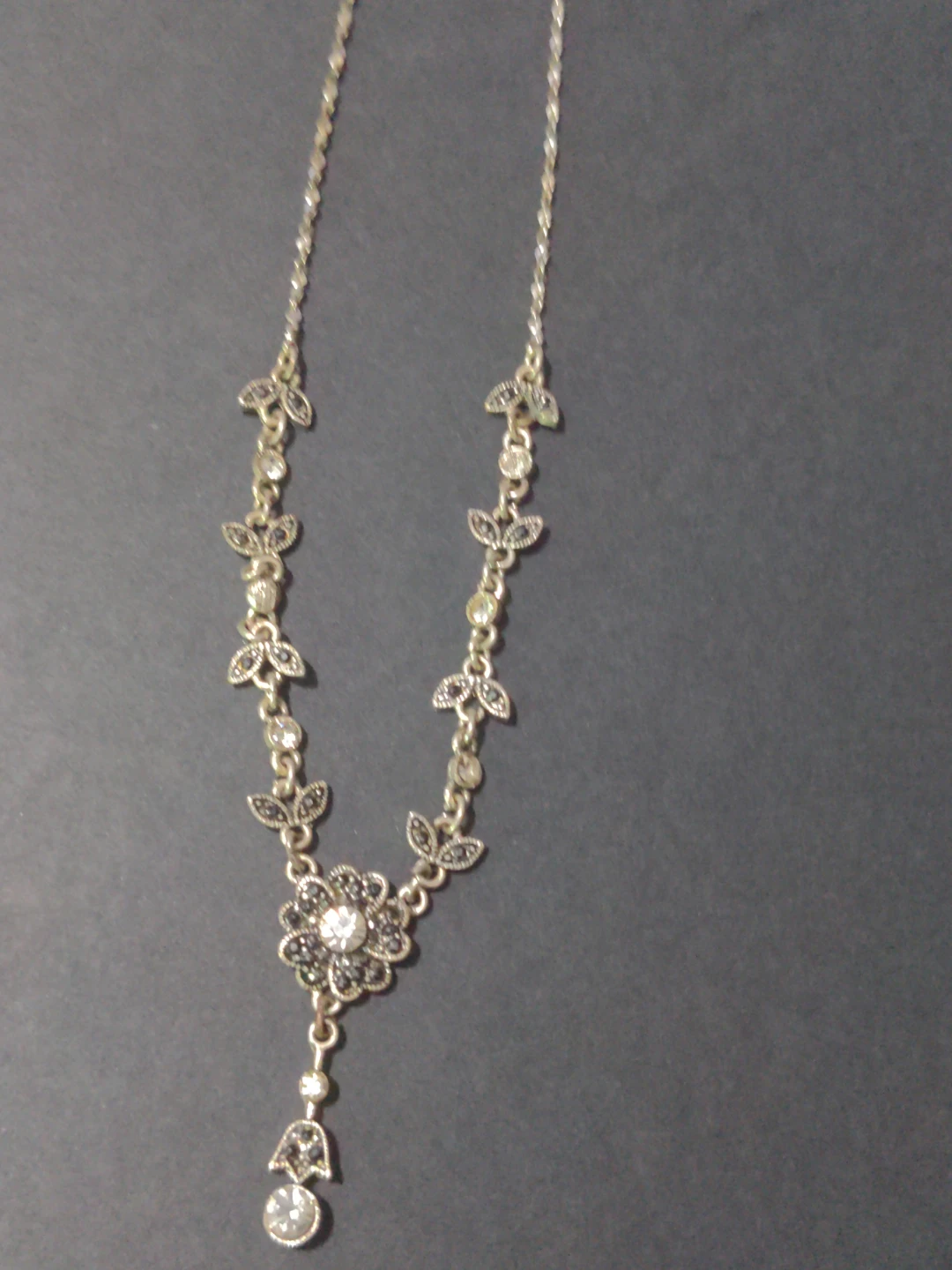 Silver-tone floral pendant necklace - photo 2