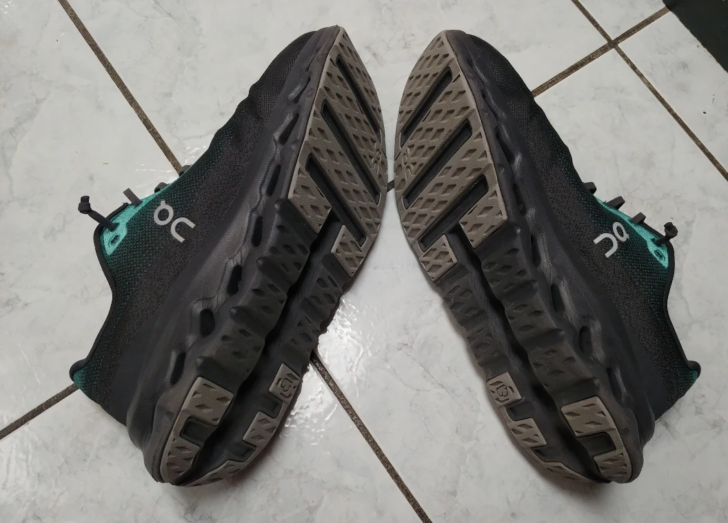 On Cloudtilt Men's Running Shoes (size 9) - photo 4