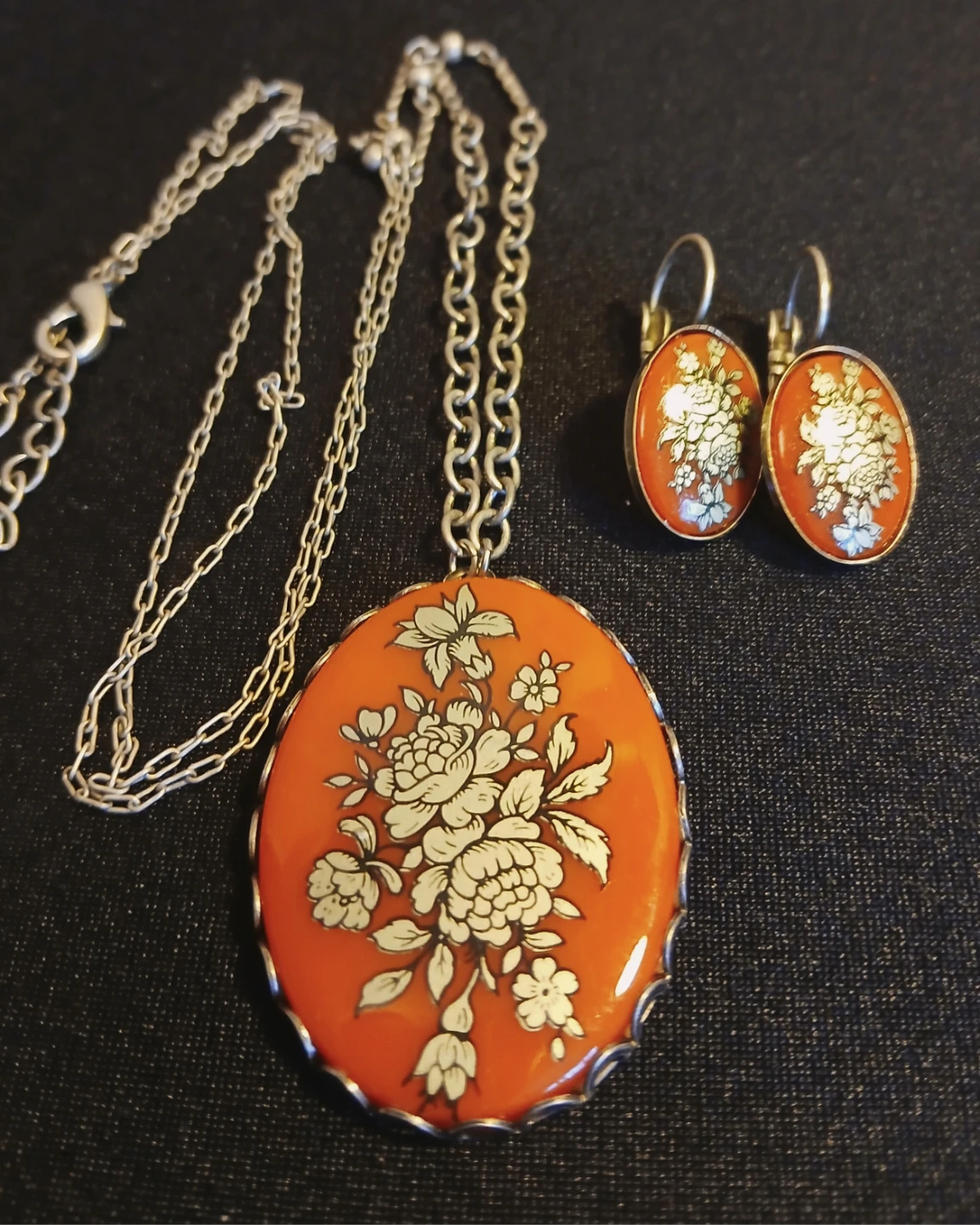 Floral Pendant Necklace and Earrings Set - photo 3