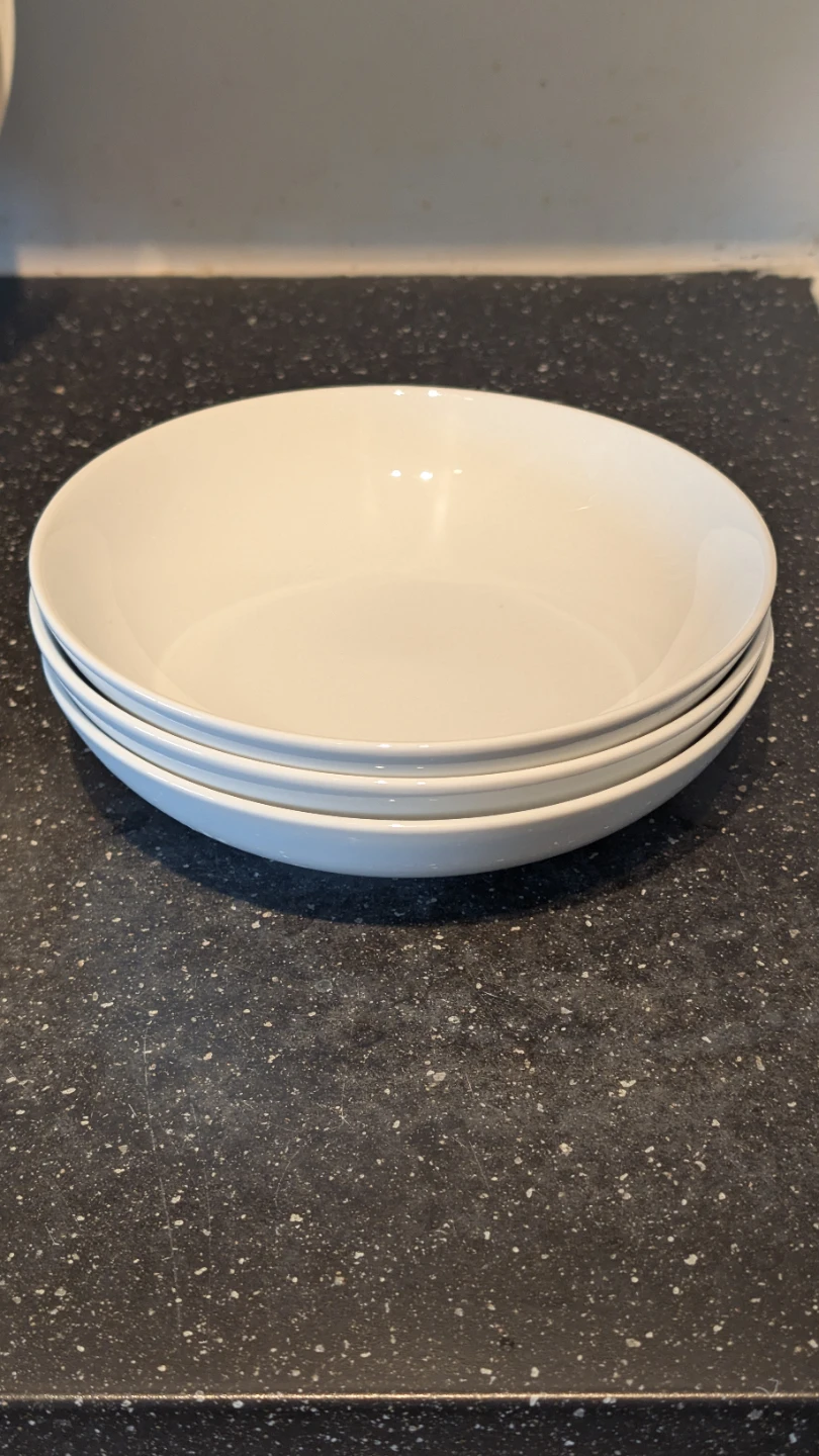 Set of 3 White Ceramic Bowls