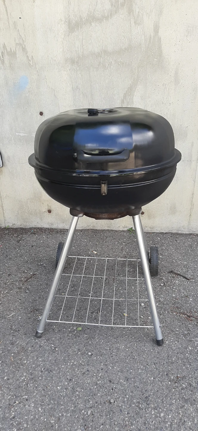 Black Weber Charcoal Kettle Grill