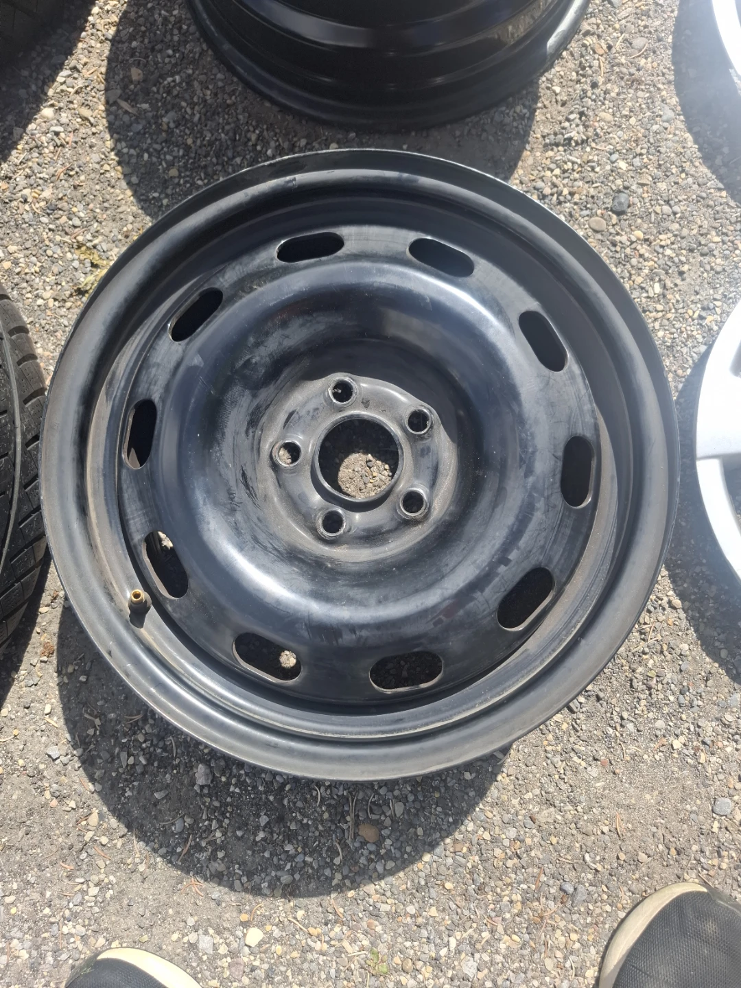 Set of 4 Toyota Hubcaps and Tires - photo 2