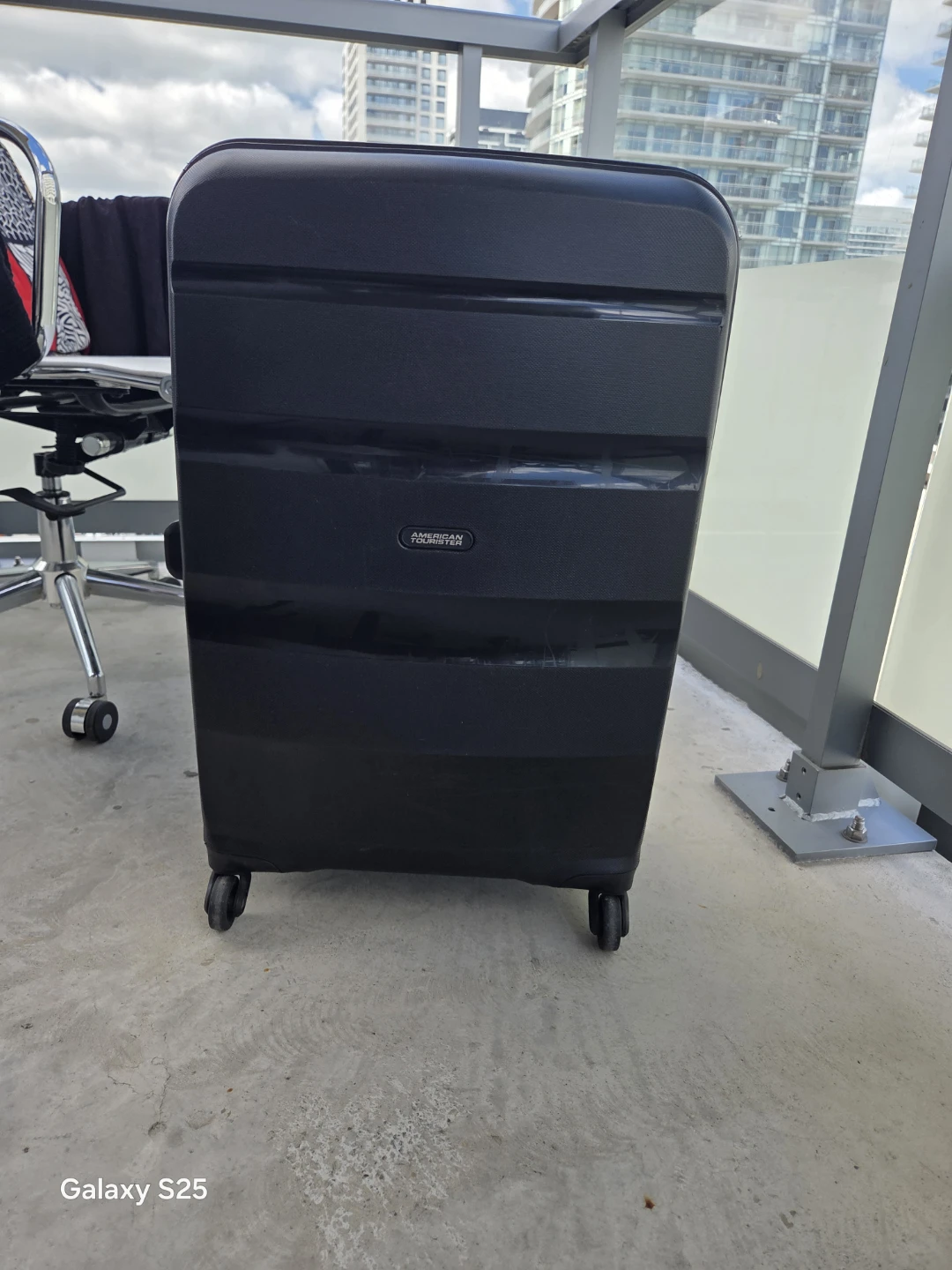 American Tourister Black Hardside Suitcase
