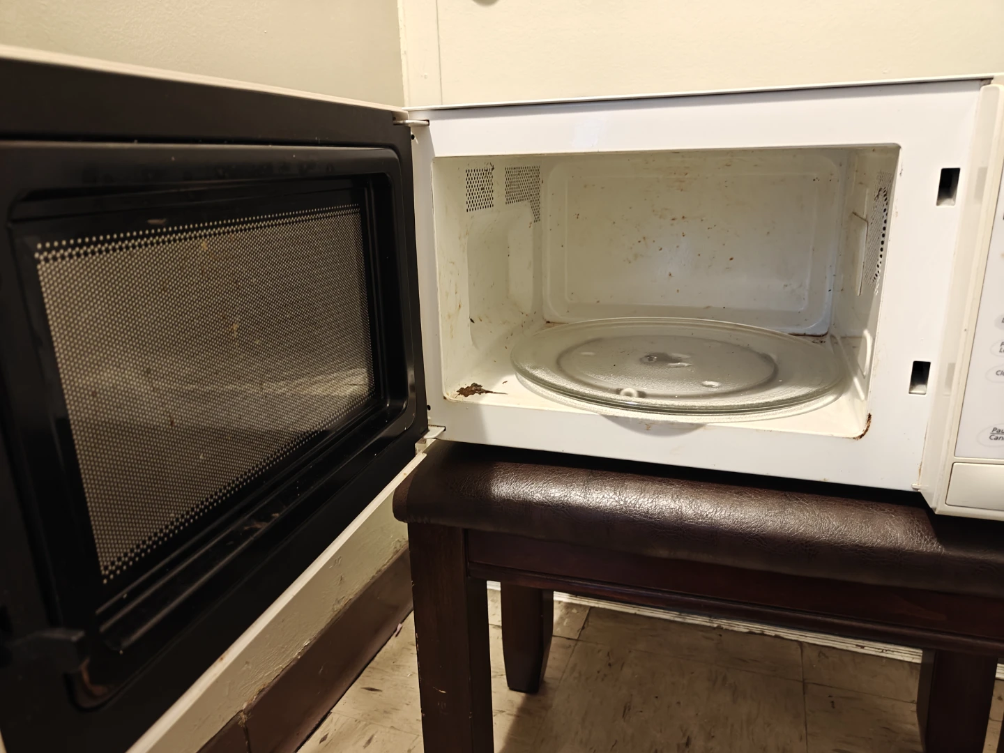 Samsung Microwave Oven - photo 2