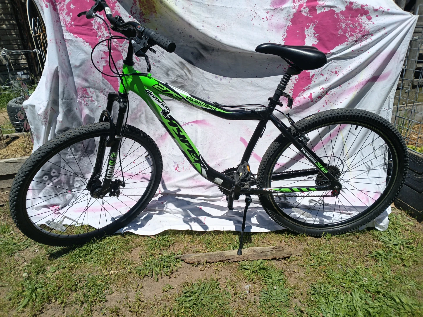 Hyper Viking Trail 27.5 Mountain Bike