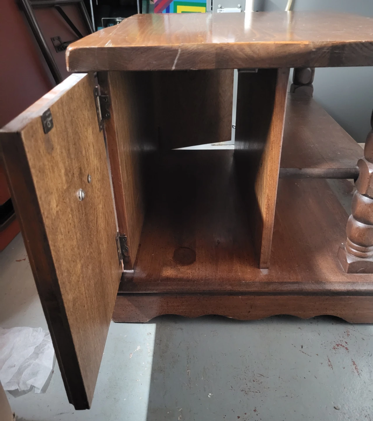 ⚽ Vintage Wooden Side Table - photo 3