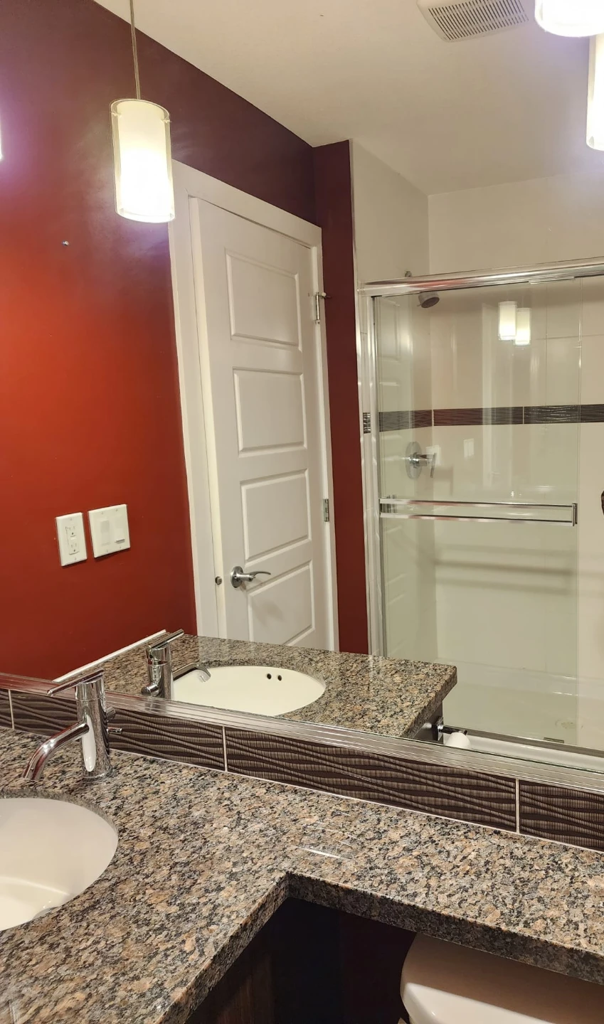 3 bedroom, 2.5 bath, townhouse, w amenity and garage. - photo 5