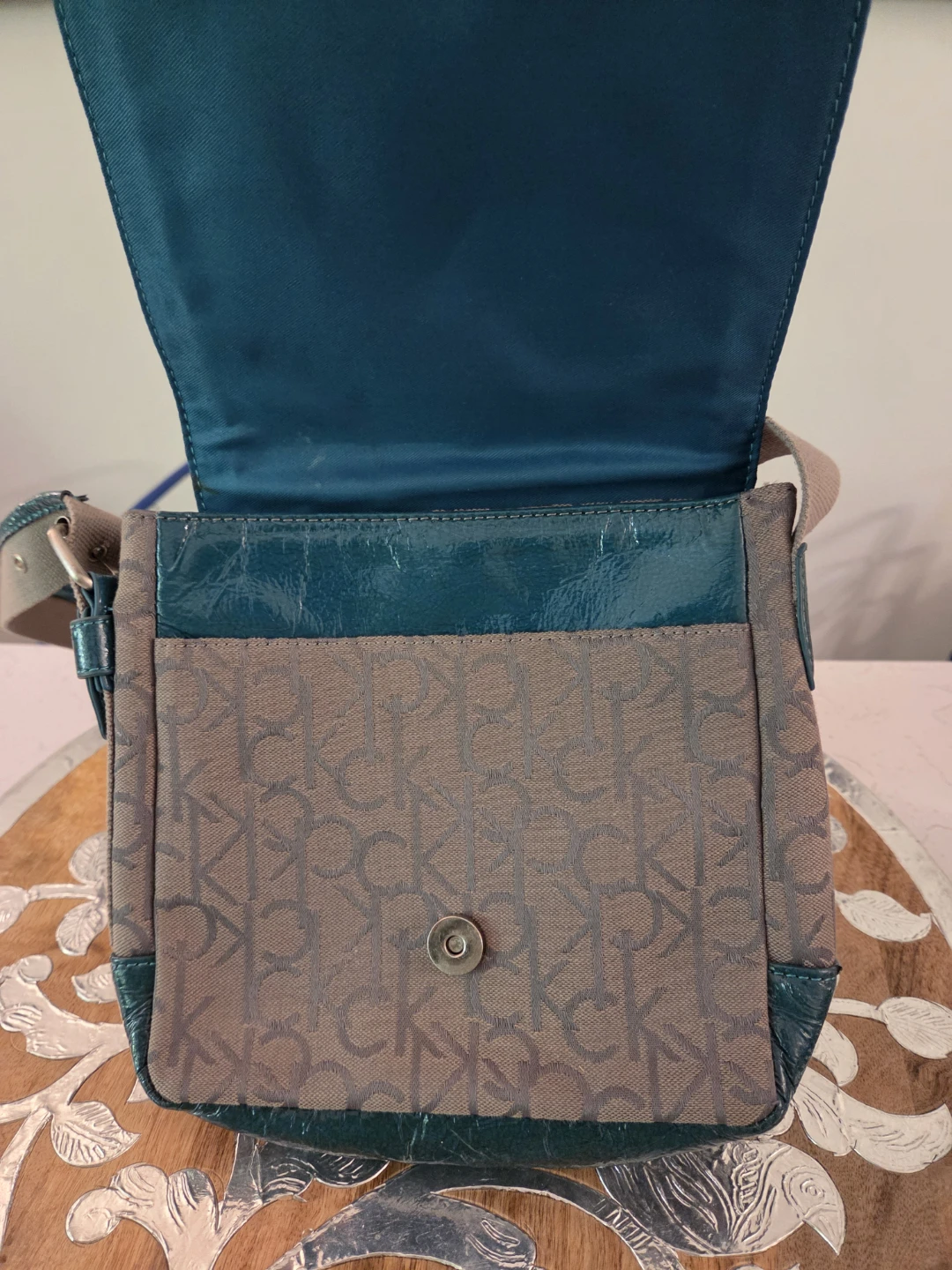 Calvin Klein Crossbody Messenger Bag - photo 5