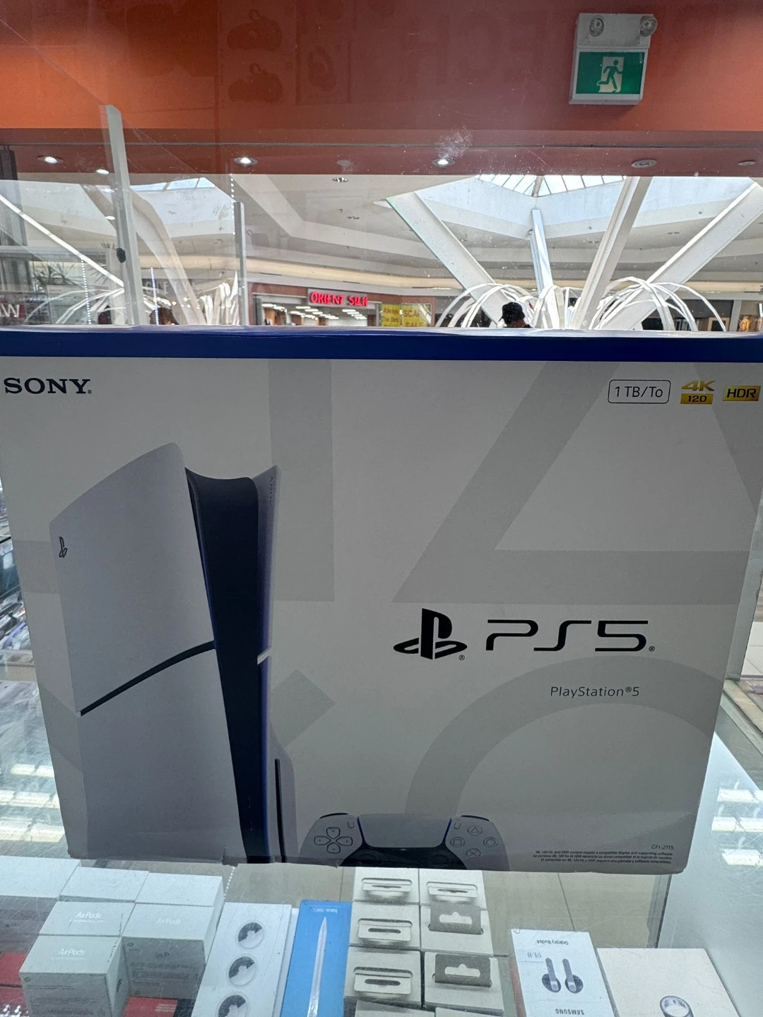 Sony PlayStation 5 Console (1TB) - photo 2