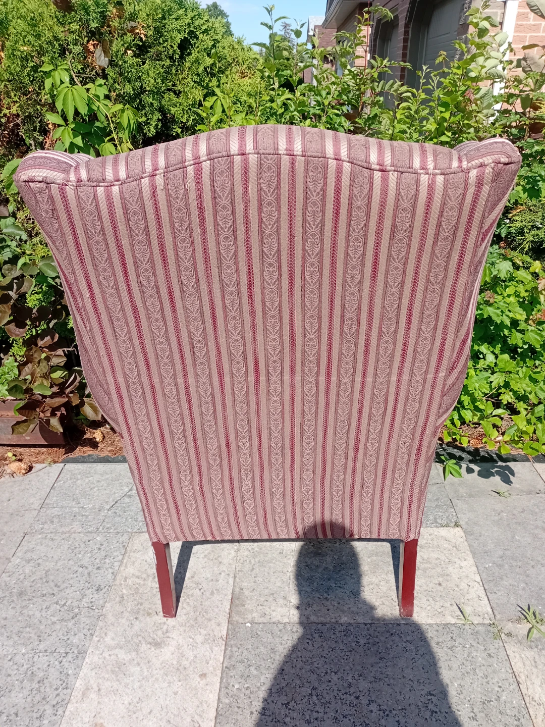 Wingback Armchair - Striped Fabric - photo 4