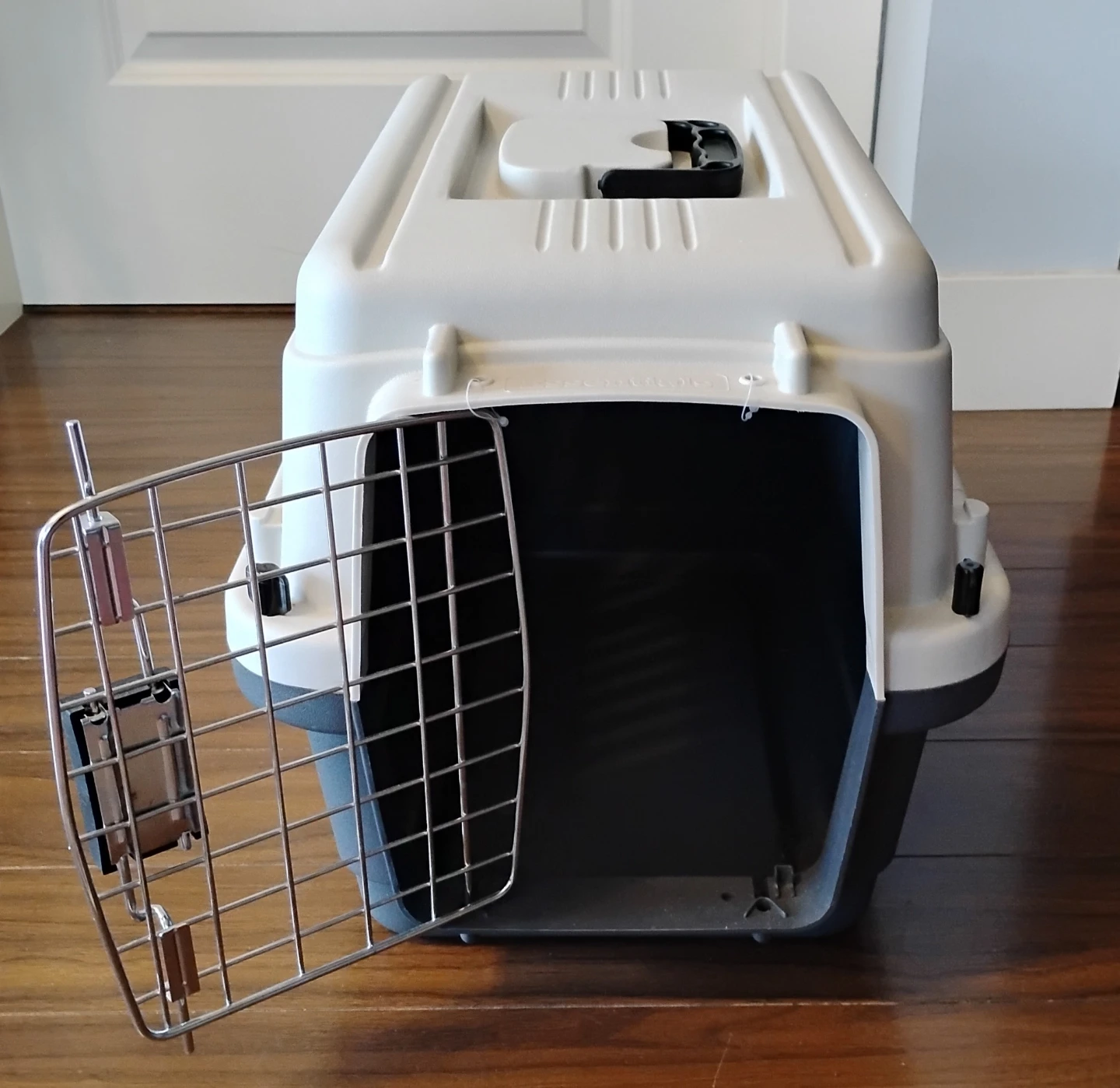 Hard Shell Pet Carrier - photo 2