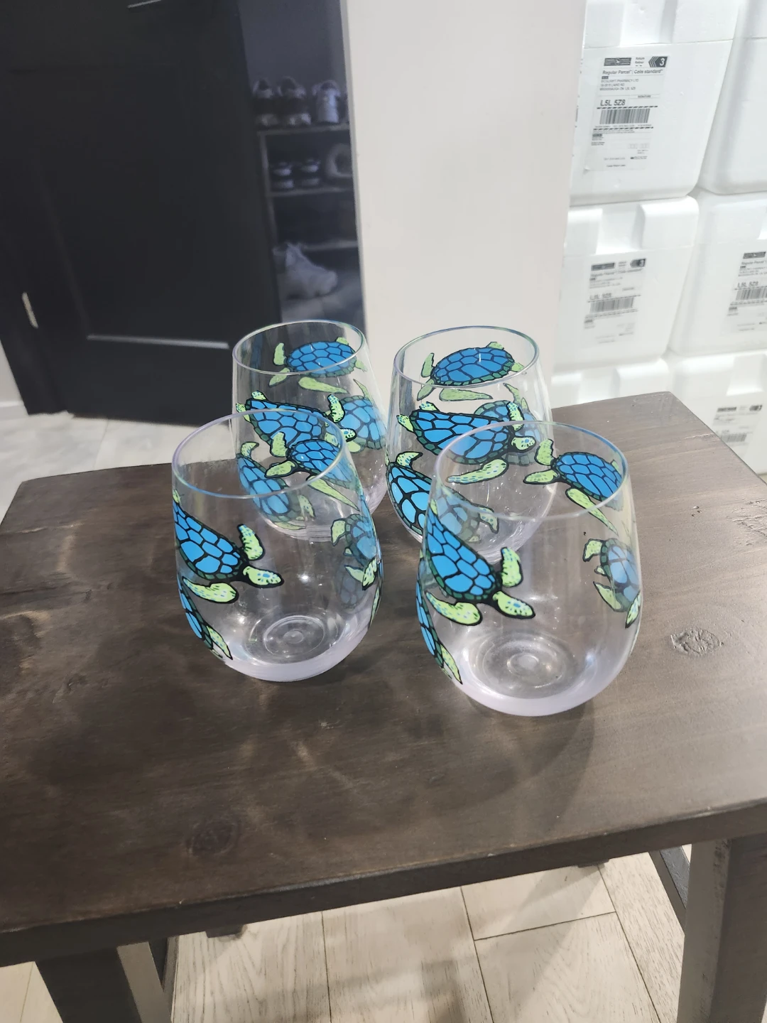 Set of 4 Turtle Stemless Wine Glasses